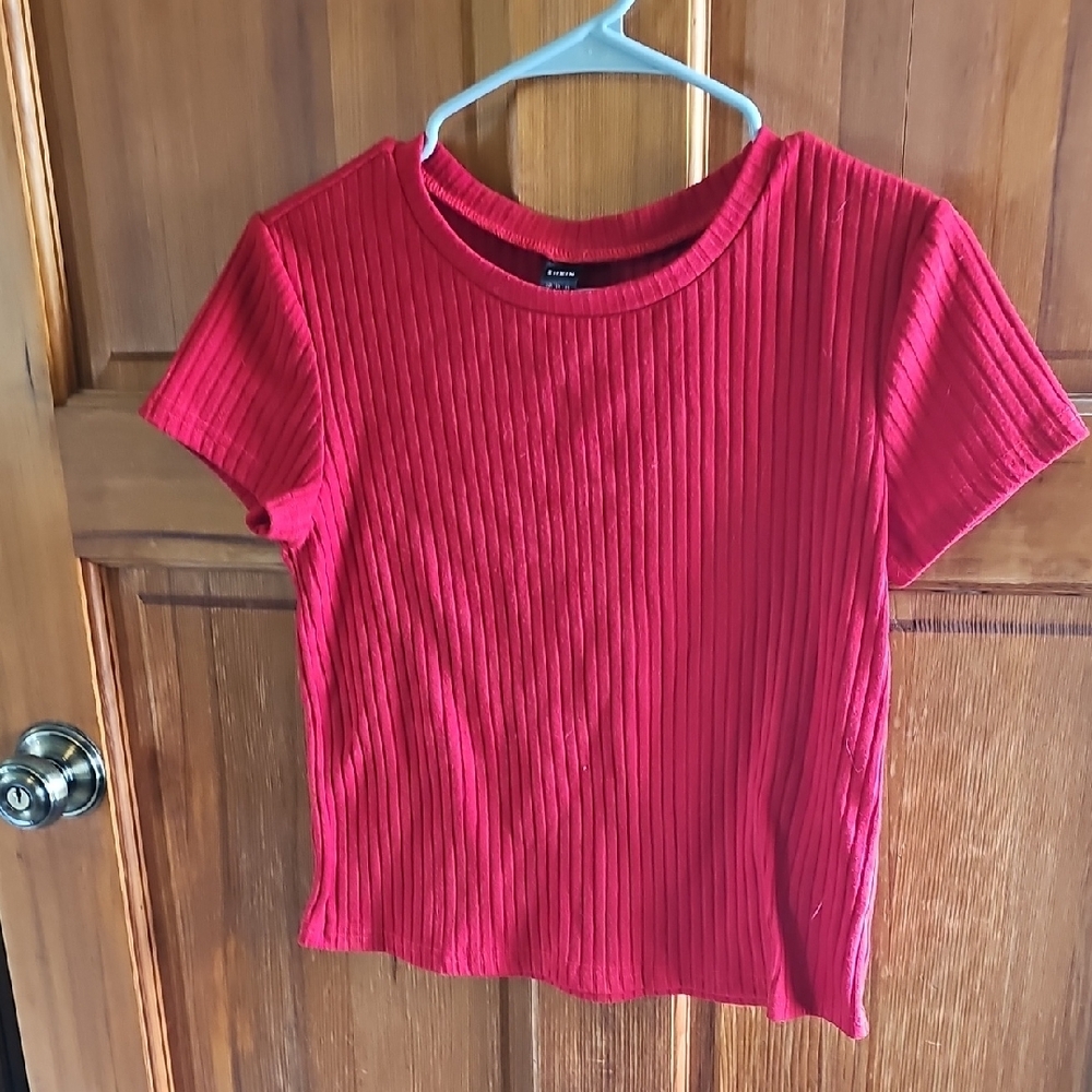 Red Ribbed Short Sleeve Top